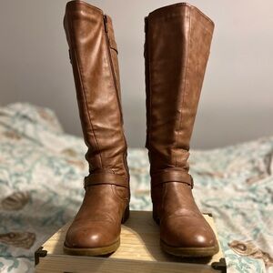 Top Moda knee high tan boots EUC.
